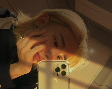J/\Y
